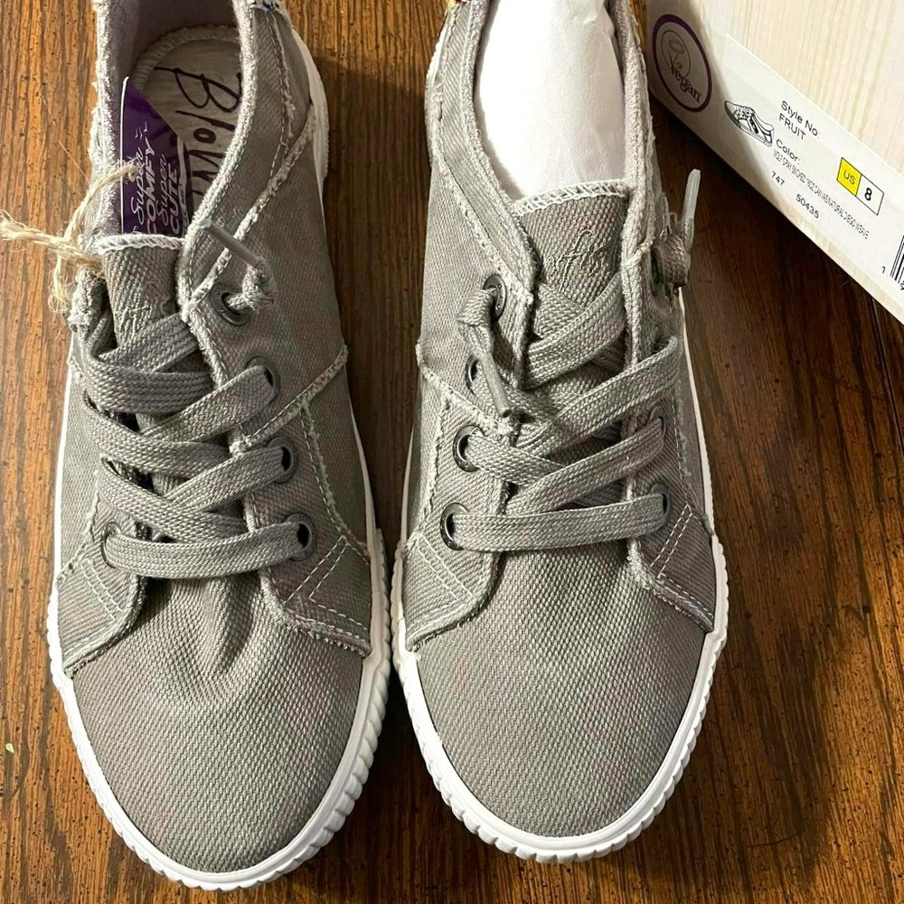 Blowfish, Size 8, Canvas Shoes